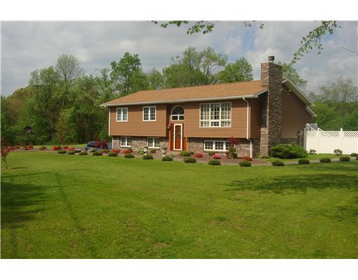 2320 Savannah Road New Castle, PA 16101 - Photo 1 of 17 Exterior Front.