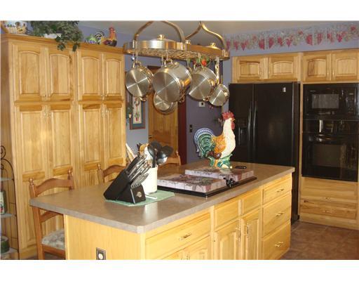 2320 Savannah Road New Castle, PA 16101 - Photo 4 of 17 Kitchen.