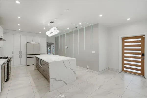 $8,490 | 8647 Corbin Avenue, Winnetka, CA 91306