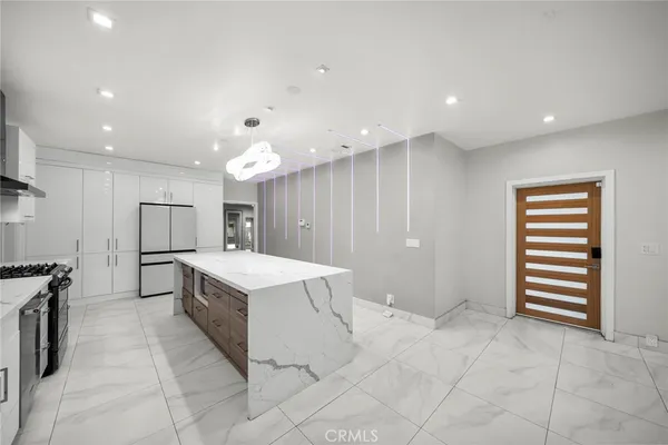 $8,490 | 8647 Corbin Avenue, Winnetka, CA 91306