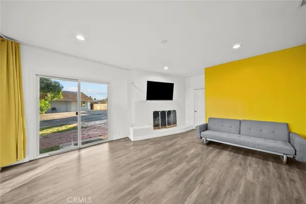 $8,490 | 8647 Corbin Avenue, Winnetka, CA 91306