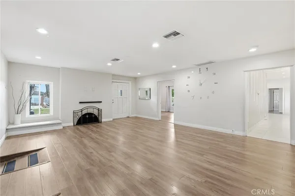 $8,490 | 8647 Corbin Avenue, Winnetka, CA 91306