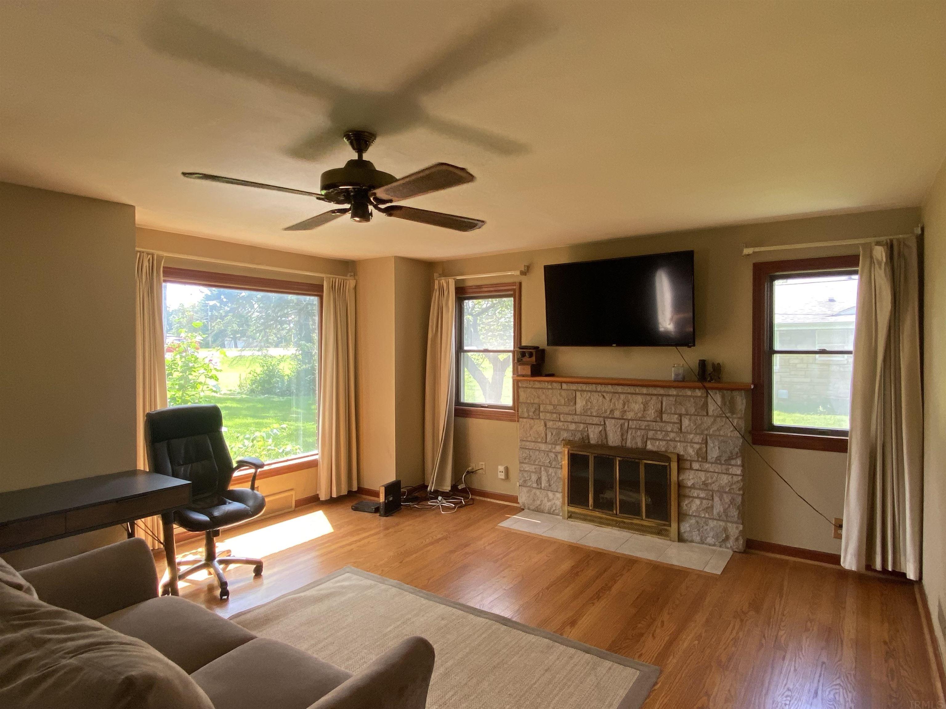 16471 Ireland Road Mishawaka, IN 46544 - Photo 4 of 15 Gallery Image 4