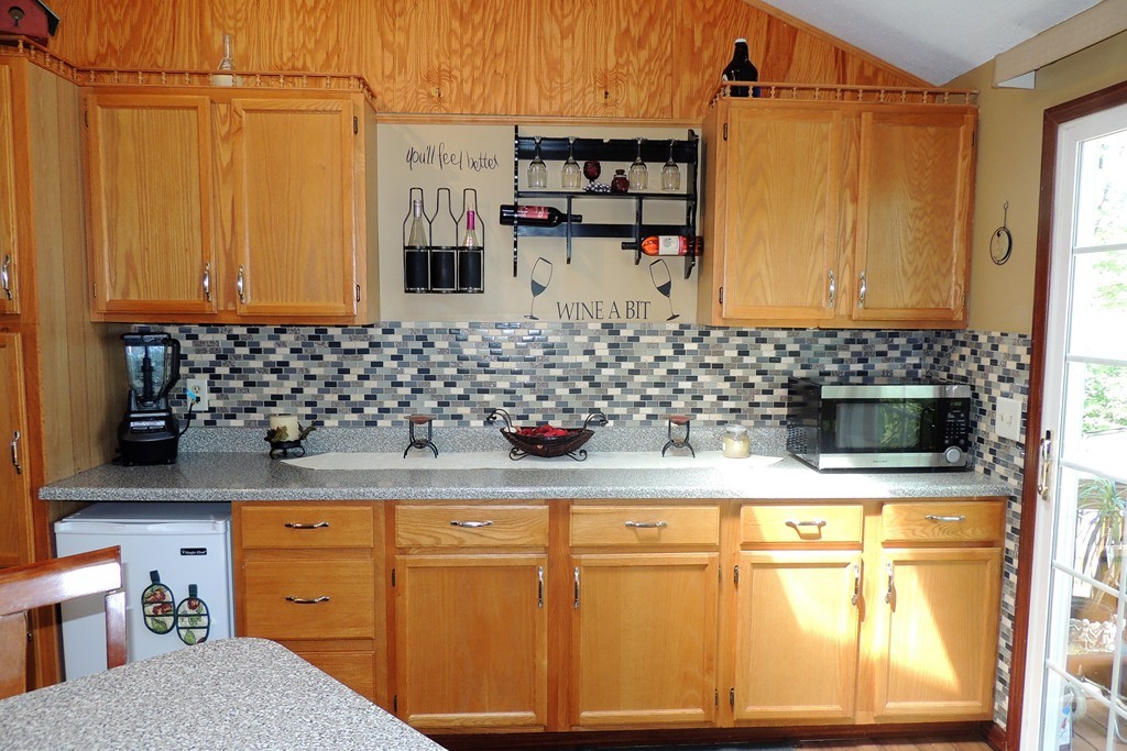 54 Wing Street Springfield, MA 01151 - Photo 6 of 25 Gallery Image 6