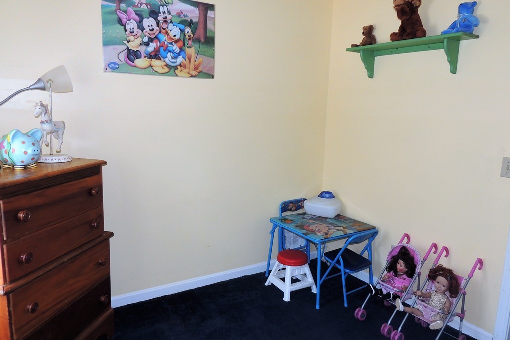 54 Wing Street Springfield, MA 01151 - Photo 8 of 25 Gallery Image 8