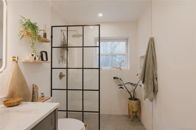 $649,999 | 281 Falls Road, Hudson, NY 12534