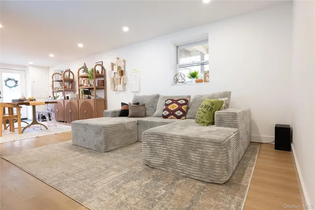 $649,999 | 281 Falls Road, Hudson, NY 12534