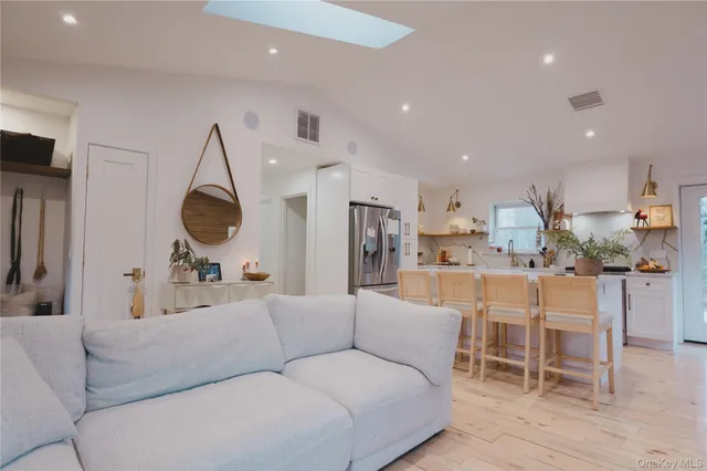 $649,999 | 281 Falls Road, Hudson, NY 12534