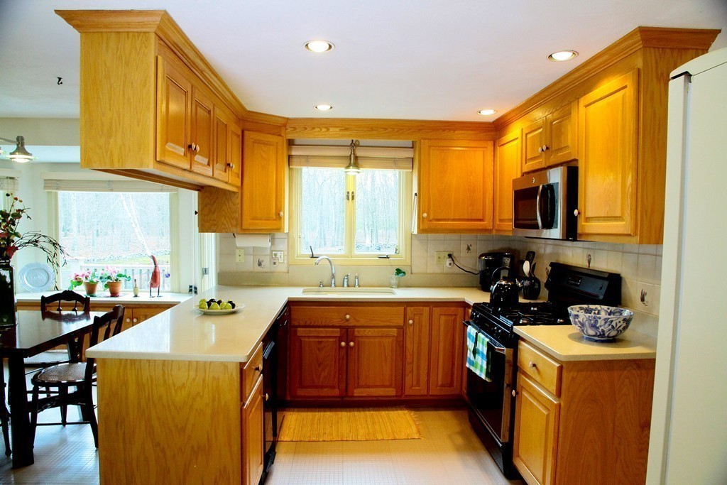 9 Dogwood Road Sharon, MA 02067 - Photo 10 of 22