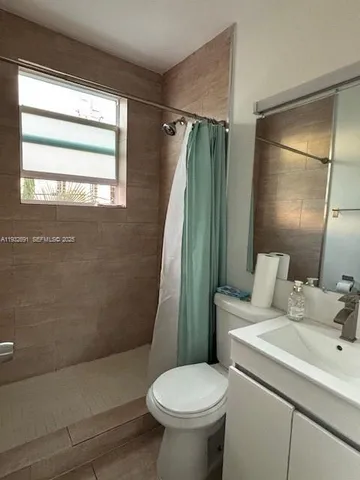 $1,950 | 1618 Michigan Avenue, Unit 21, Miami Beach, FL 33139