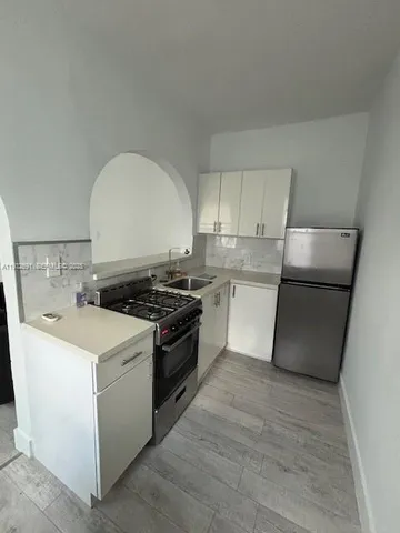 $1,950 | 1618 Michigan Avenue, Unit 21, Miami Beach, FL 33139