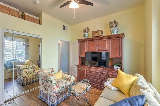 $299,900 | 2305 West Horizon Ridge Parkway, Unit 2413, Henderson, NV 89052