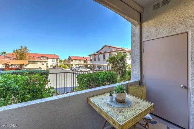 $299,900 | 2305 West Horizon Ridge Parkway, Unit 2413, Henderson, NV 89052