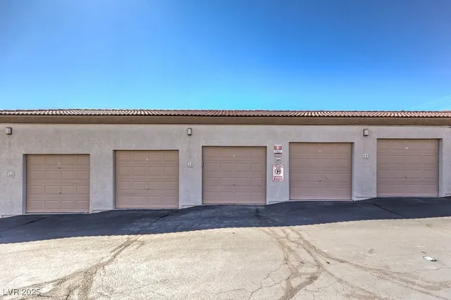 $299,900 | 2305 West Horizon Ridge Parkway, Unit 2413, Henderson, NV 89052
