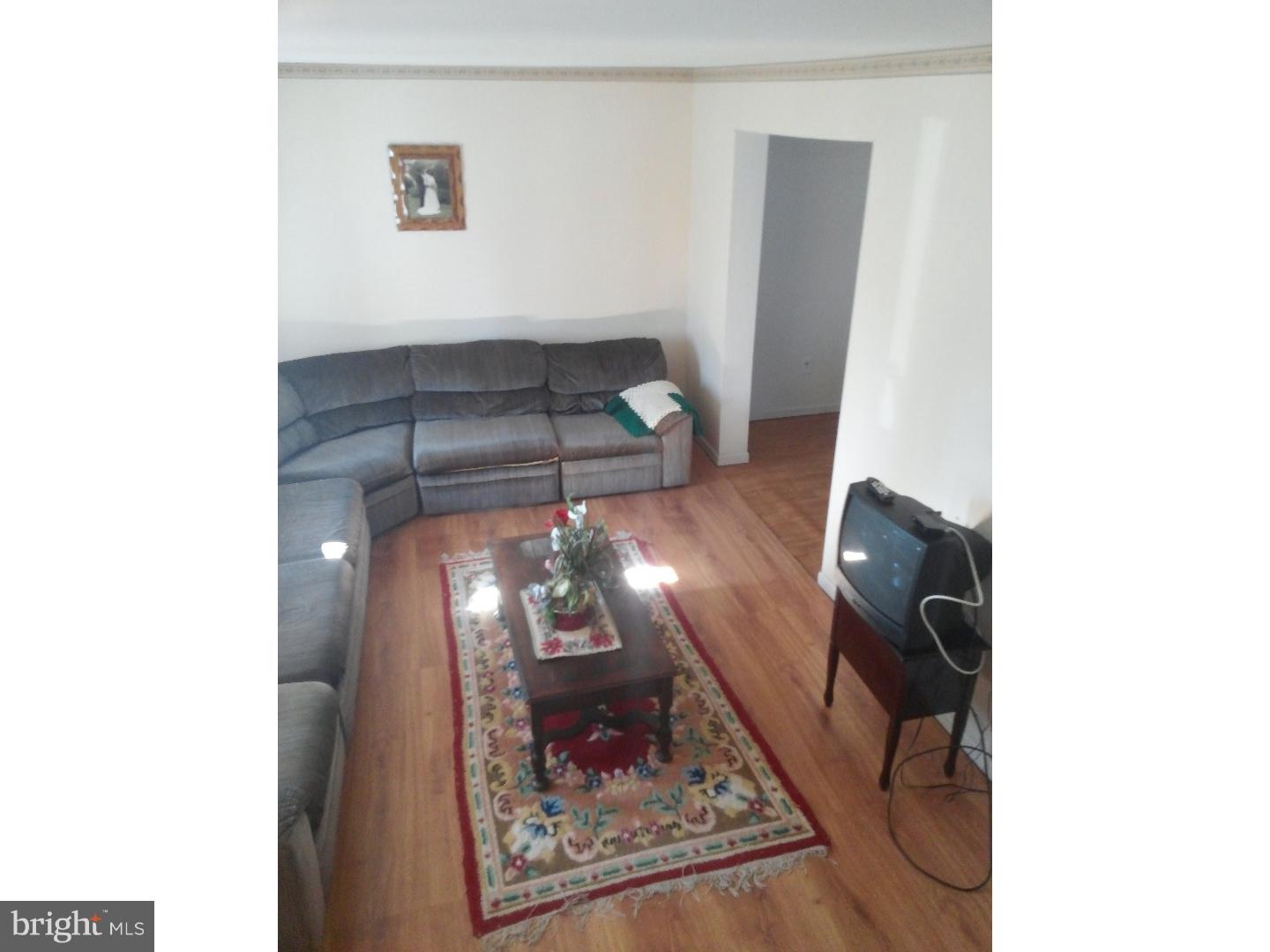 33 Fillmore Way Sicklerville, NJ 08081 - Photo 3 of 17 Gallery Image 3