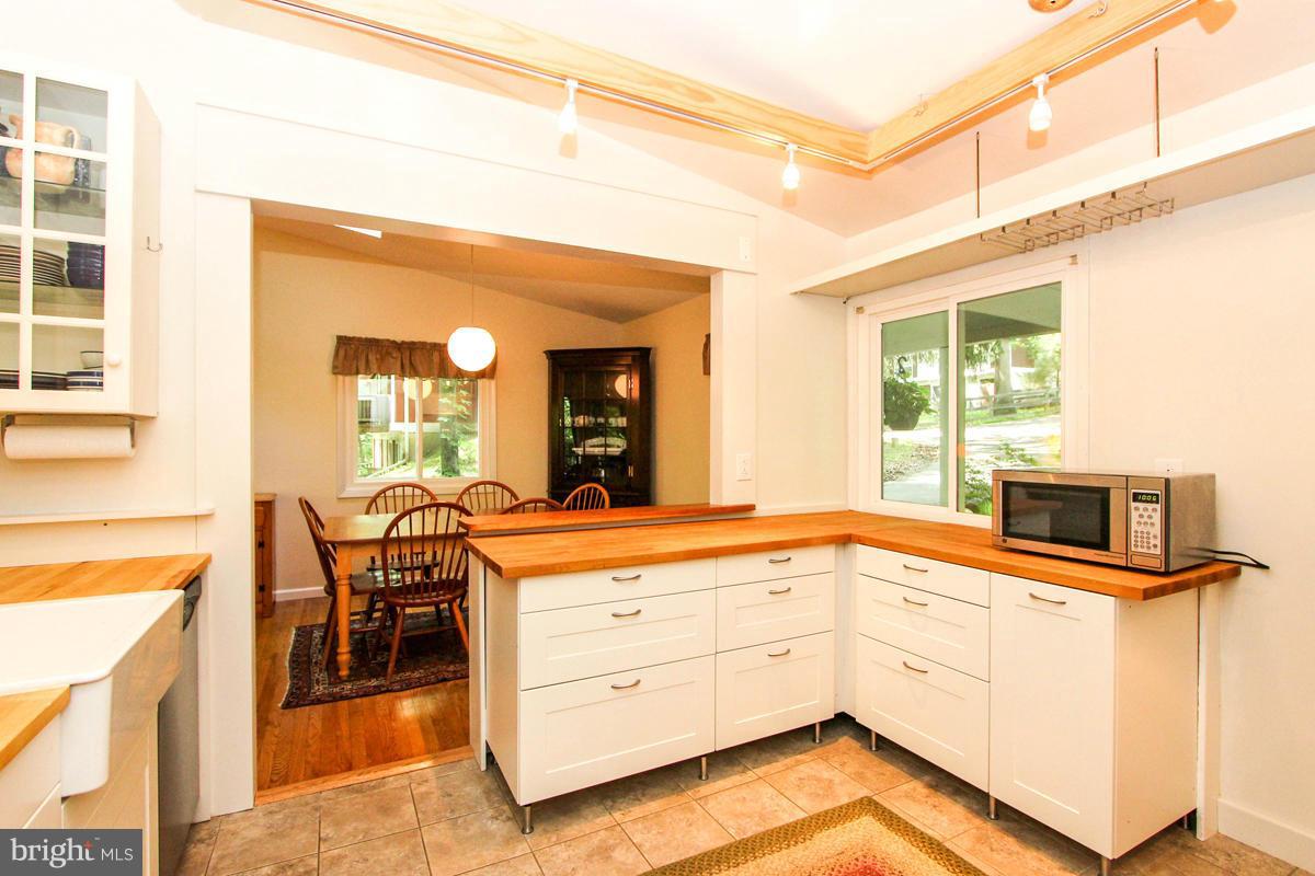 2501 Fauquier Lane Reston, VA 20191 - Photo 13 of 30 Kitchen