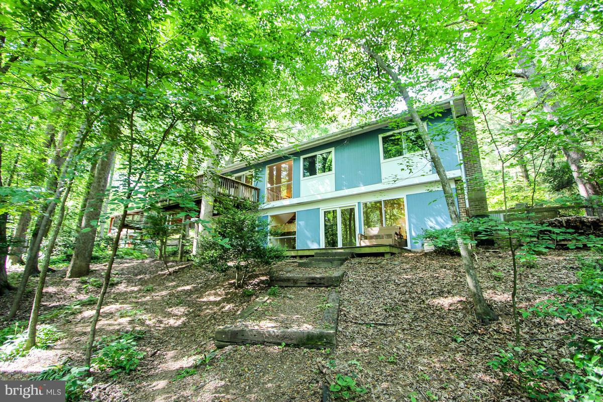 2501 Fauquier Lane Reston, VA 20191 - Photo 30 of 30 Exterior (Rear)