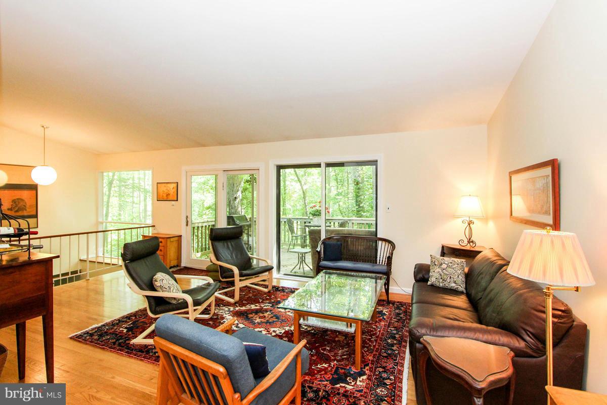2501 Fauquier Lane Reston, VA 20191 - Photo 7 of 30 Living Room