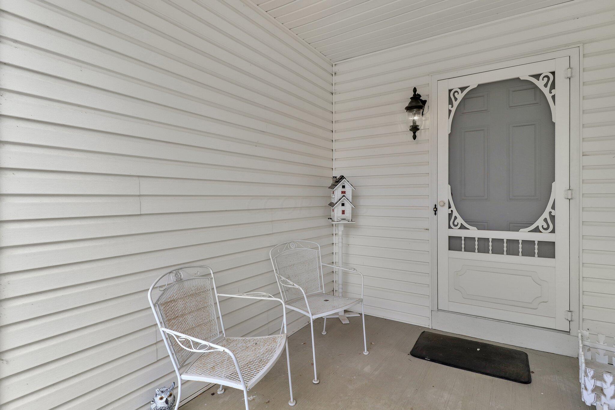 215 Harvard Loop Delaware, OH 43015 - Photo 3 of 21 Front porch