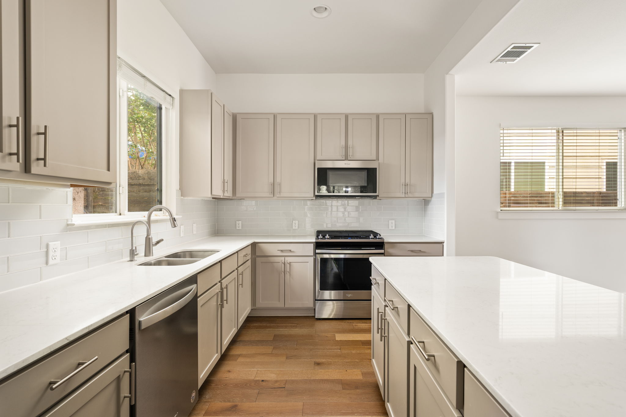 6800 Menchaca Road, Unit 9 Austin, TX 78745 - Photo 9 of 29