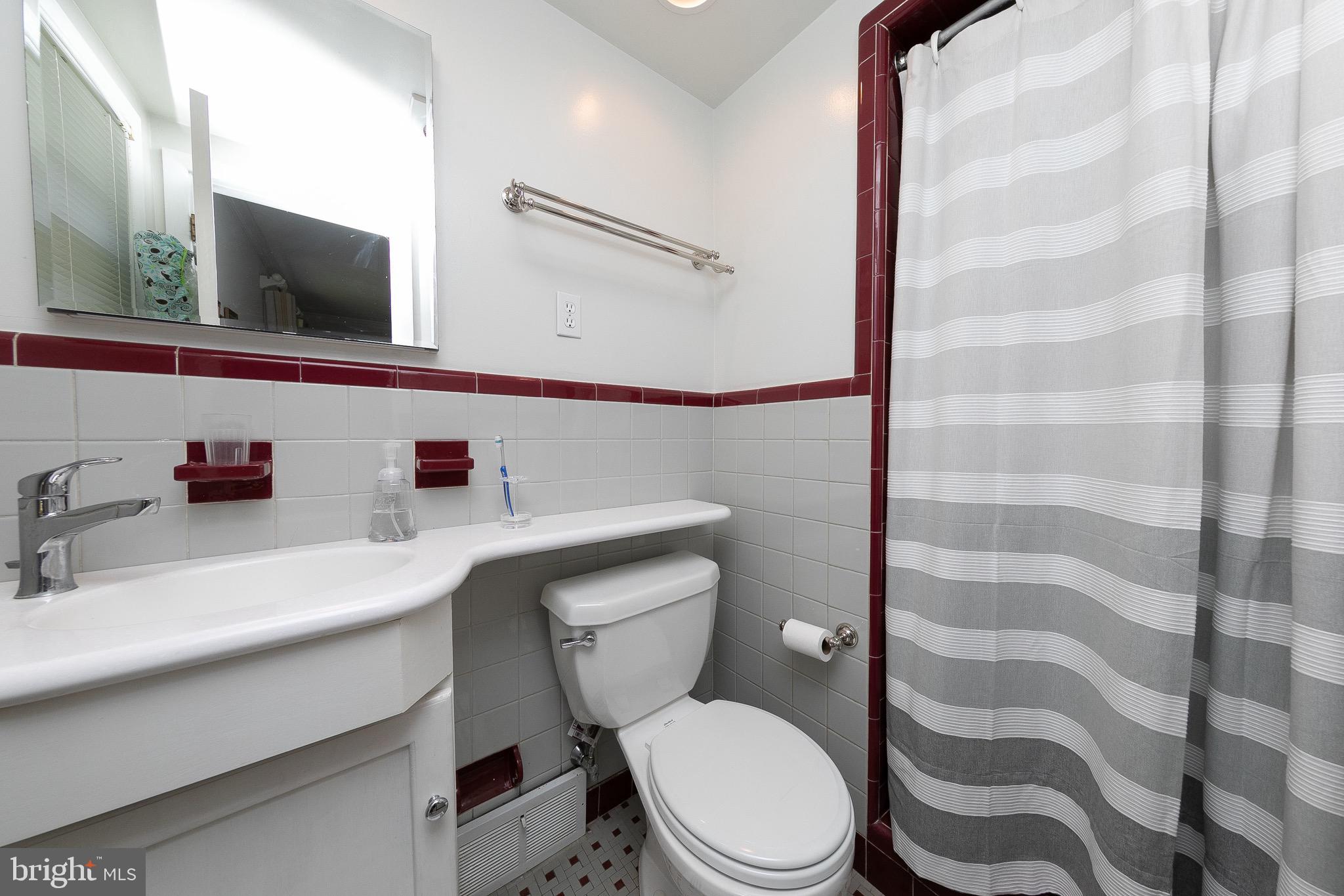 766 Moredon Road Jenkintown, PA 19046 - Photo 23 of 47 Master Bathroom