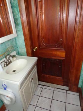 51 Kimberly Avenue Springfield, MA 01108 - Photo 10 of 27 Gallery Image 10