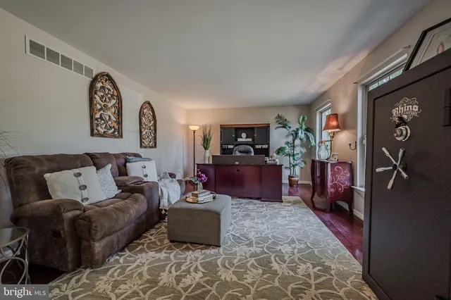 $875,000 | 4 Gardenia Boulevard, Greenwood, DE 19950