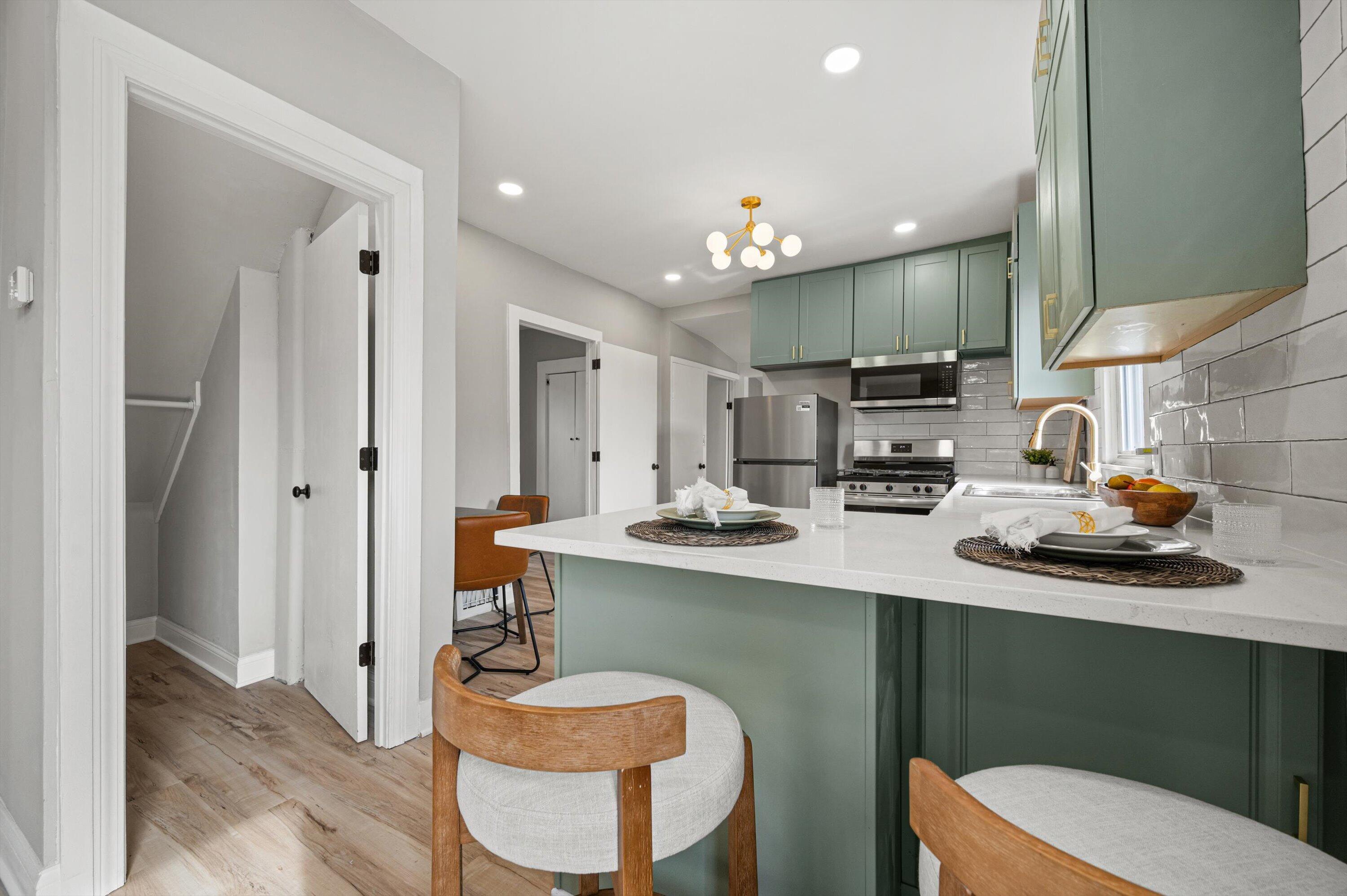 158 North 59th Street Milwaukee, WI 53213 - Photo 5 of 23 Kitchen