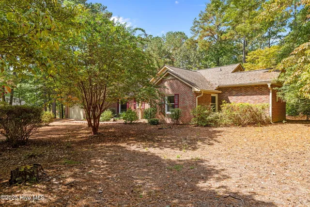 $399,000 | 11 Sunset Drive, Whispering Pines, NC 28327