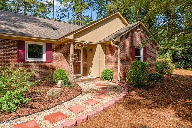 $399,000 | 11 Sunset Drive, Whispering Pines, NC 28327