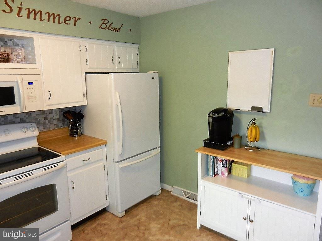 4314 Winchester Road Dover, PA 17315 - Photo 11 of 25 Gallery Image 11