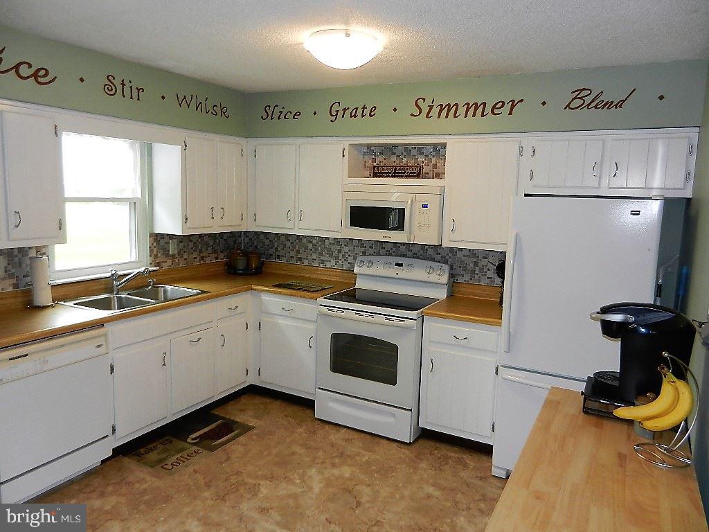 4314 Winchester Road Dover, PA 17315 - Photo 9 of 25 Gallery Image 9