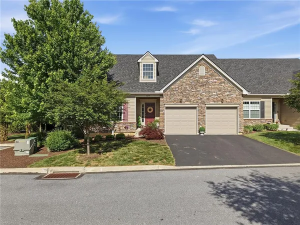 $575,000 | 3674 Cottage Drive, Bethlehem, PA 18020