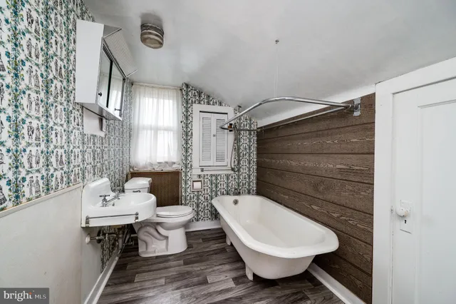 $319,900 | 1814 West Cedar Street, Allentown, PA 18104