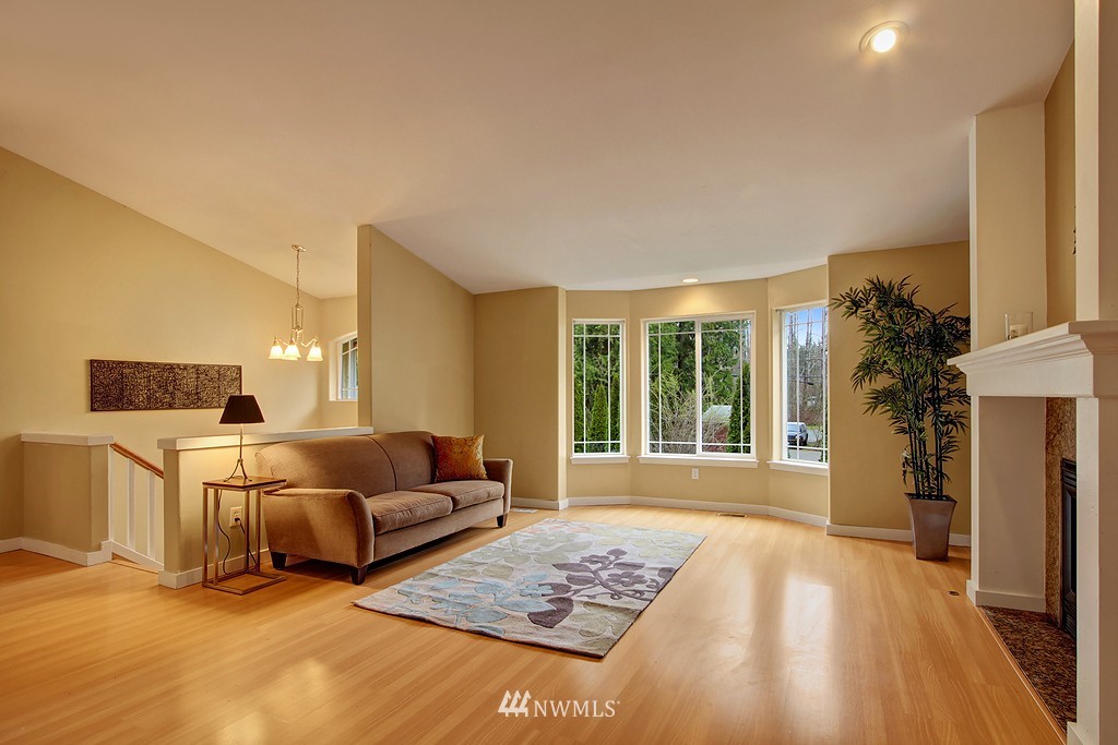 24 Winesap Road Bothell, WA 98012 - Photo 2 of 20