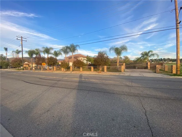 $3,500 | 12383 12th Street, Yucaipa, CA 92399