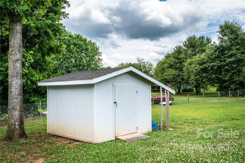 8338 Winkler Road Connelly Springs, NC 28612 - Photo 25 of 30 Gallery Image 25