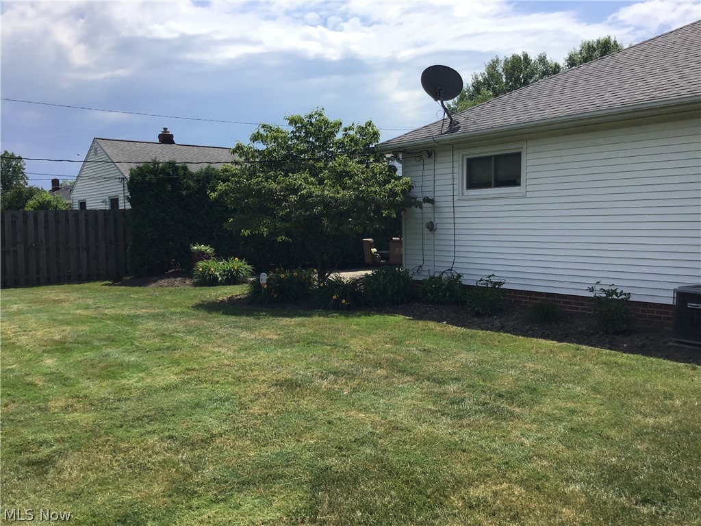 1589 Chelmsford Road Cleveland, OH 44124 - Photo 20 of 26 Gallery Image 20