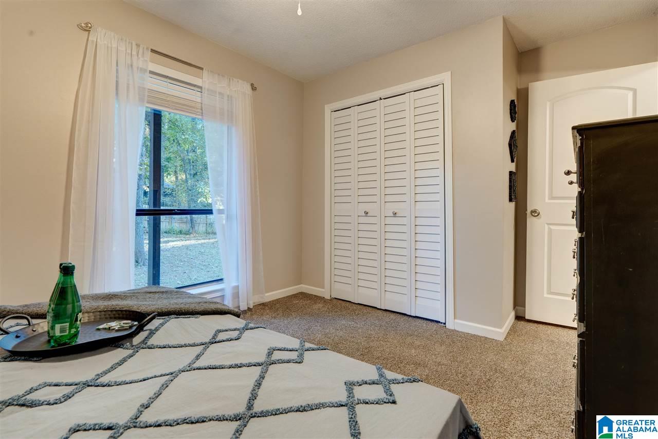 3876 Rockridge Court Birmingham, AL 35210 - Photo 18 of 32