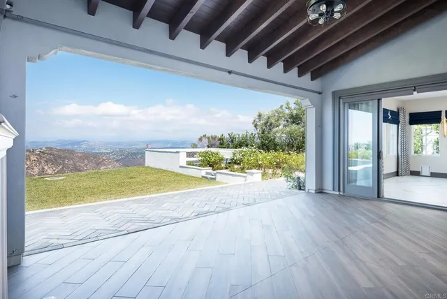 a view of a walk in closet