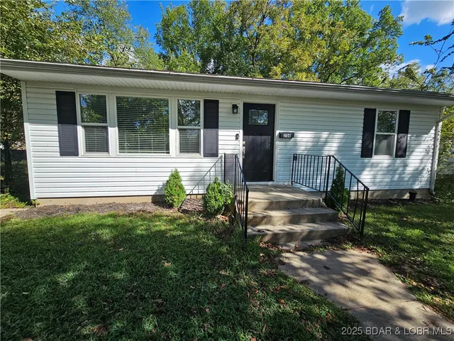 206 North Chestnut Street, Eldon, MO 65026