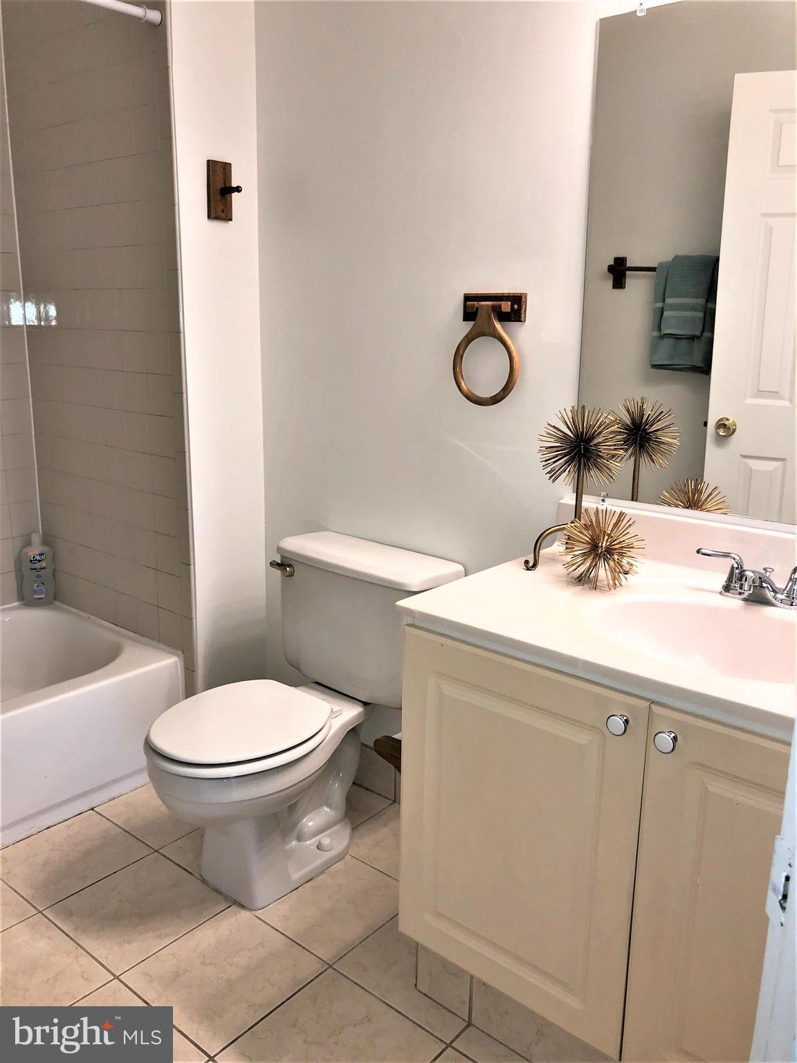 15673 Viewpoint Circle Dumfries, VA 22025 - Photo 36 of 58 2nd Bedroom Has Access to Private Bath