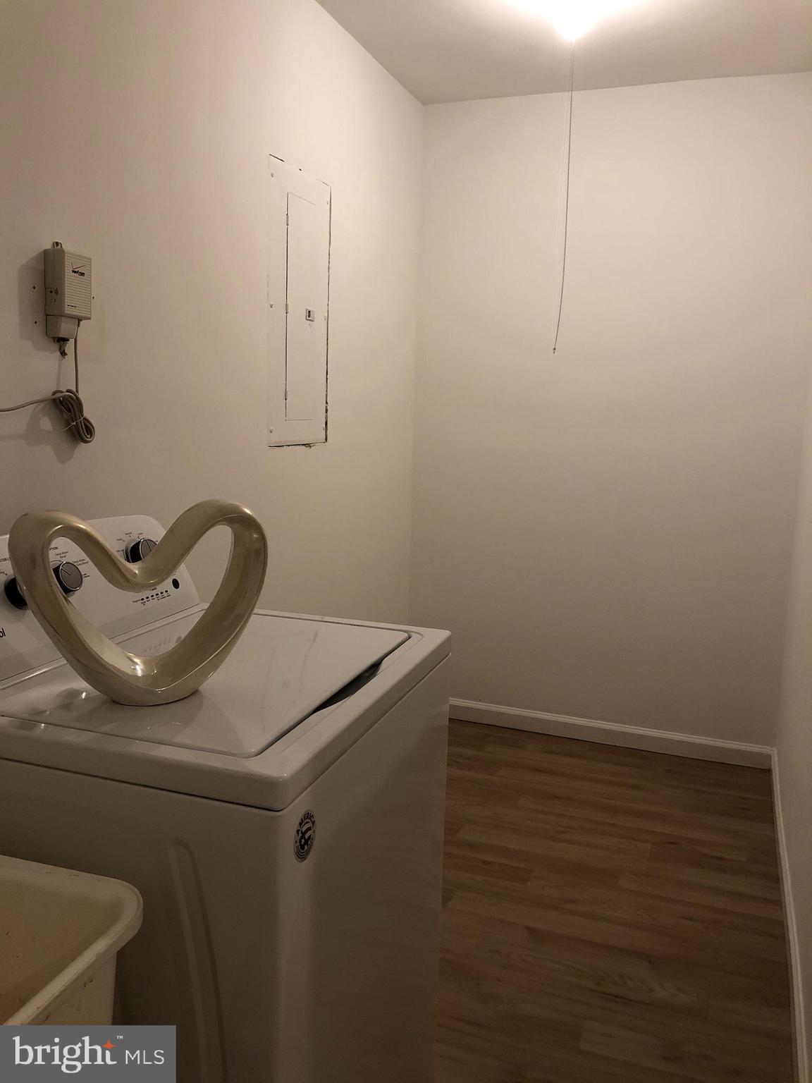 15673 Viewpoint Circle Dumfries, VA 22025 - Photo 50 of 58 Laundry with Lots of Storage