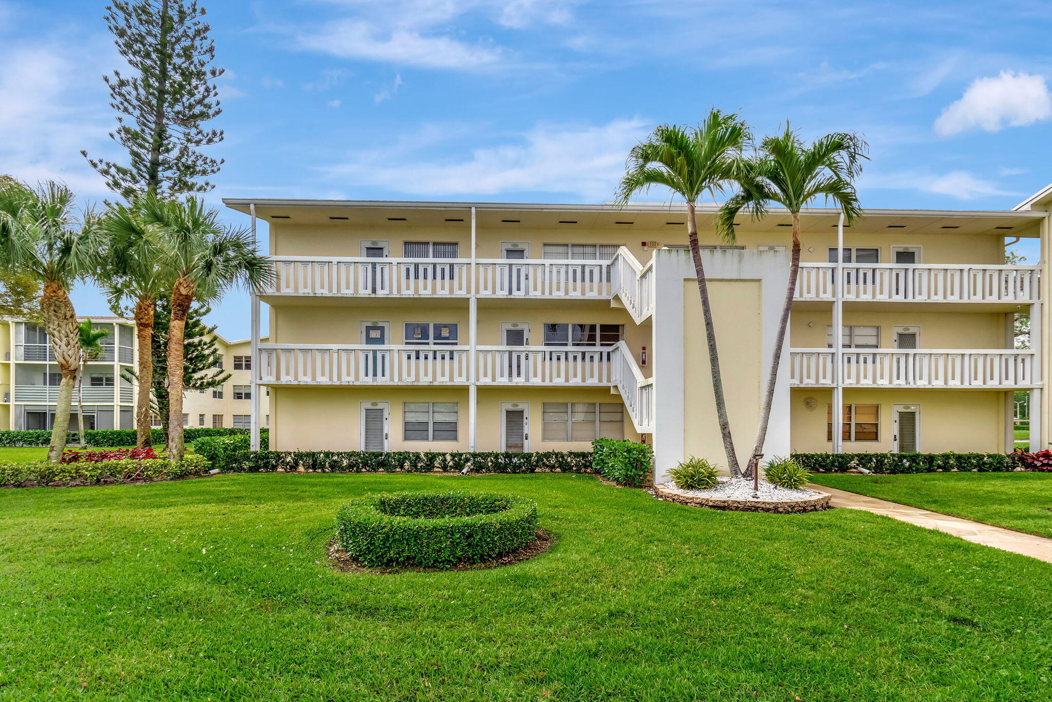 268 Dorset G Boca Raton, FL 33434 - Photo 18 of 55 2-web-or-mls-DSC_9151