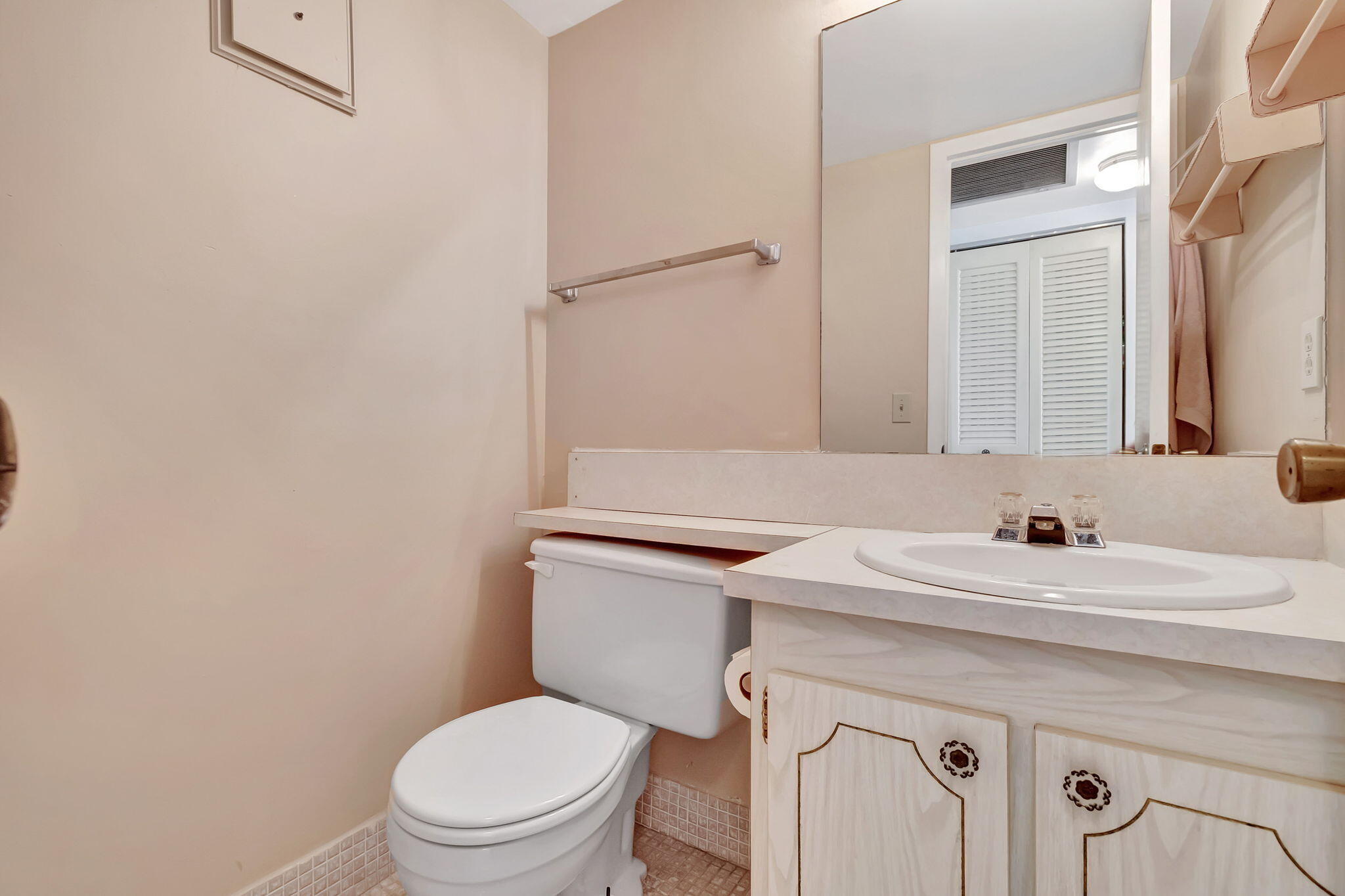 268 Dorset G Boca Raton, FL 33434 - Photo 10 of 55 21-web-or-mls-DSC_9016