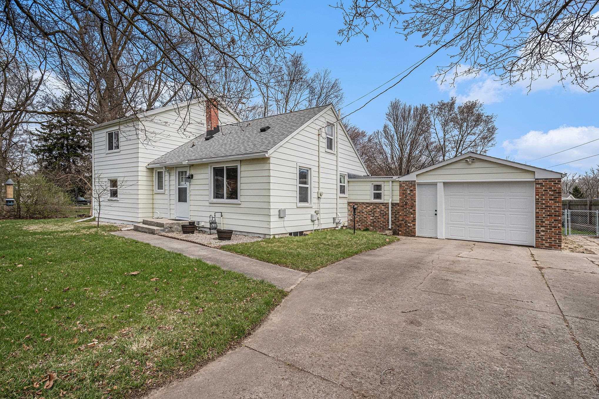 904 Georgia Road Goshen, IN 46528 - Photo 1 of 25 Gallery Image 1