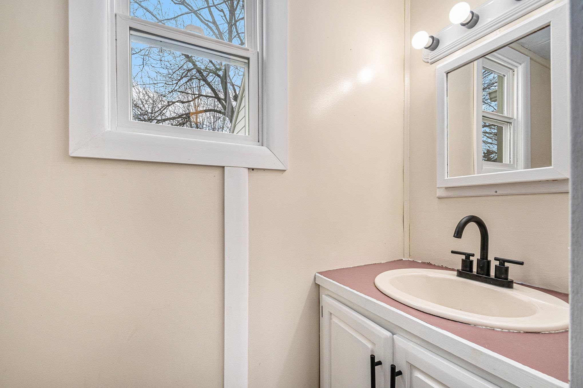 904 Georgia Road Goshen, IN 46528 - Photo 17 of 25 Gallery Image 17