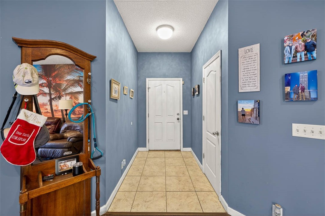 149 Bridgewater Circle Brunswick, GA 31525 - Photo 2 of 20