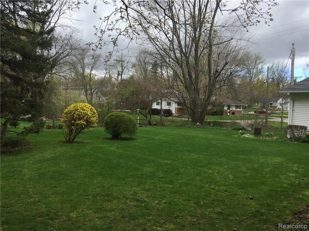 120 Kidder Road Almont, MI 48003 - Photo 5 of 42