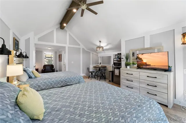 $284,900 | 424 Duenke Drive, Osage Beach, MO 65065